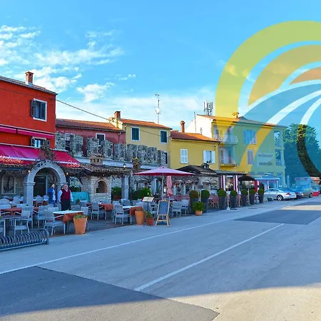 Πανσιόν And Novigrad 1624 3*
