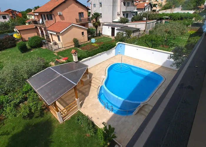 And Novigrad 1624 Πανσιόν 3*